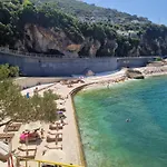 Borns Seaside Daire Avlonya