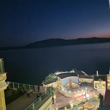 Borns Seaside Daire Avlonya